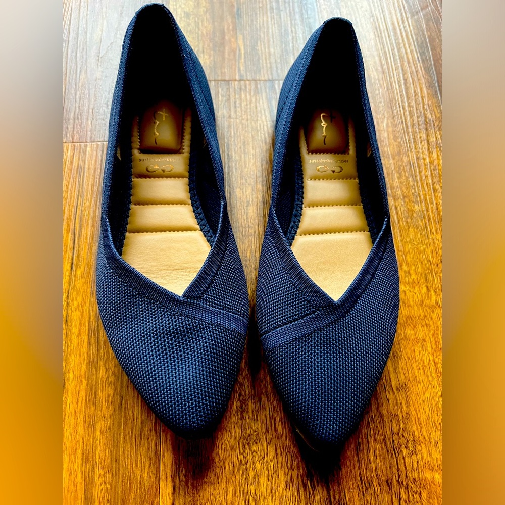 Me Too women’s canvas flat.